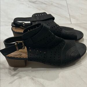 Women's Black Strappy Sandals